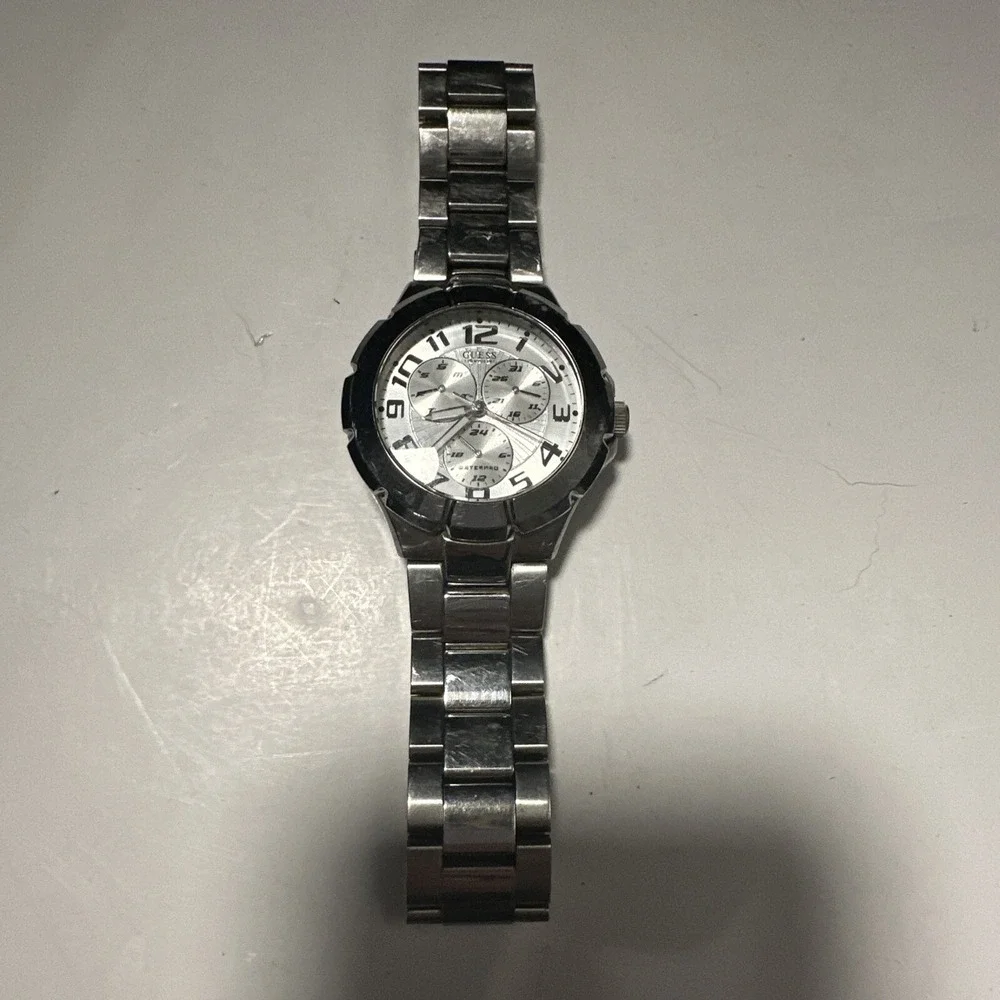GUESS WATERPRO Water Resistance 100m/330ft Men's Watch Preowned